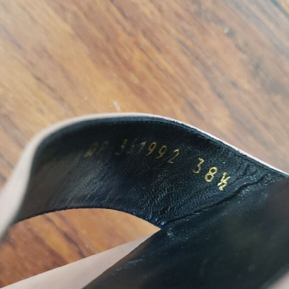 Saint Laurent Pink Beige Patent Leather Heels Size 38.5 Flawed - Picture 5 of 12